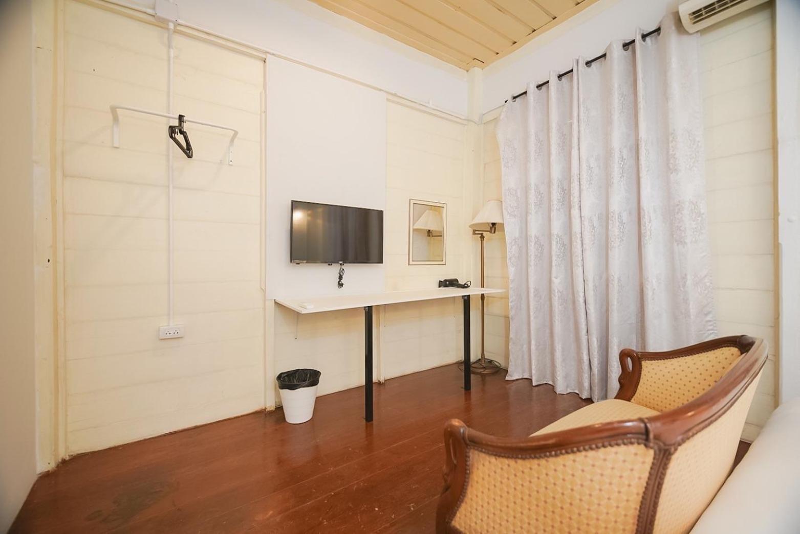 Mitr Inn Yaowarat Банкок Екстериор снимка